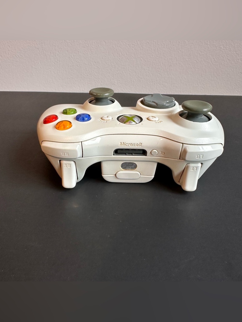 Microsoft Xbox 360 Wireless Controller (White) - Picture 5 of 7